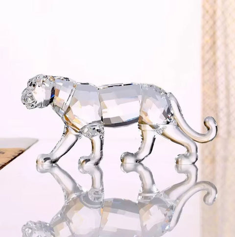 Leopardenstatuette aus transparentem Kristall, 6 cm